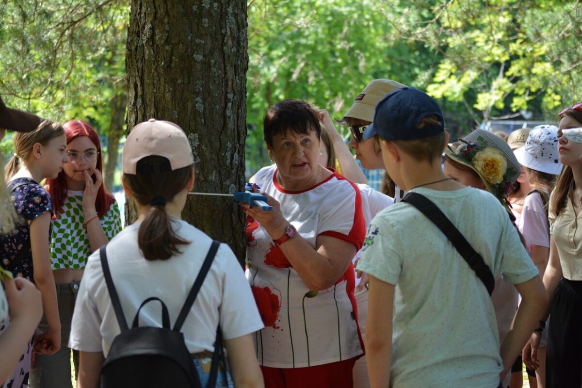 Юные лесники-биологи из «ОГМА» узнали о таксации леса