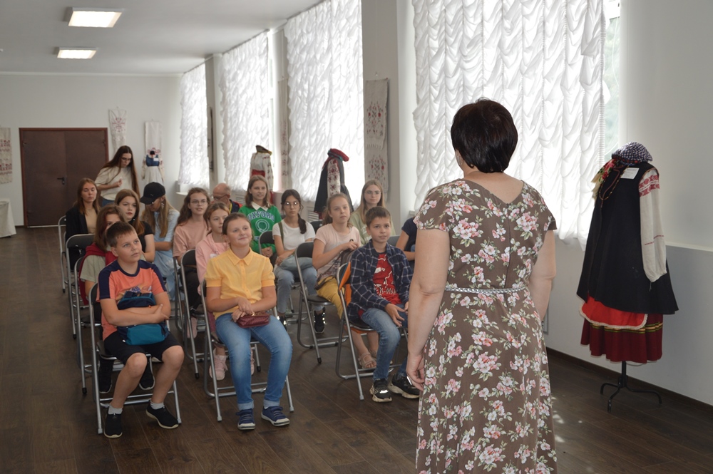 В Брянском областном методическом центре «Народное творчество» прошел семинар для учащихся Центра «ОГМА»